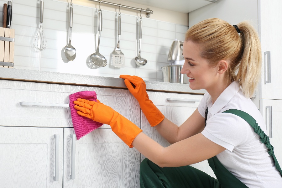 Which Tip for Maintaining Long-Lasting Kitchen Cabinets is The Best?