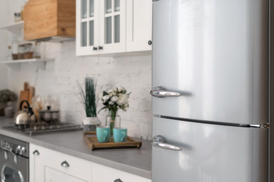 Replace Your Refrigerator and Freezer Door Handles