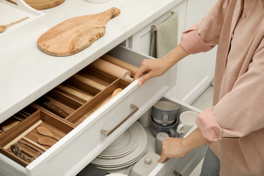 Store Cutlery in a Small Kitchen